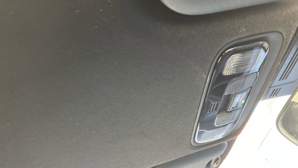 Toyota Yaris Cross 1.5 Hybrid Design 5dr CVT Hybrid Estate - Image 38