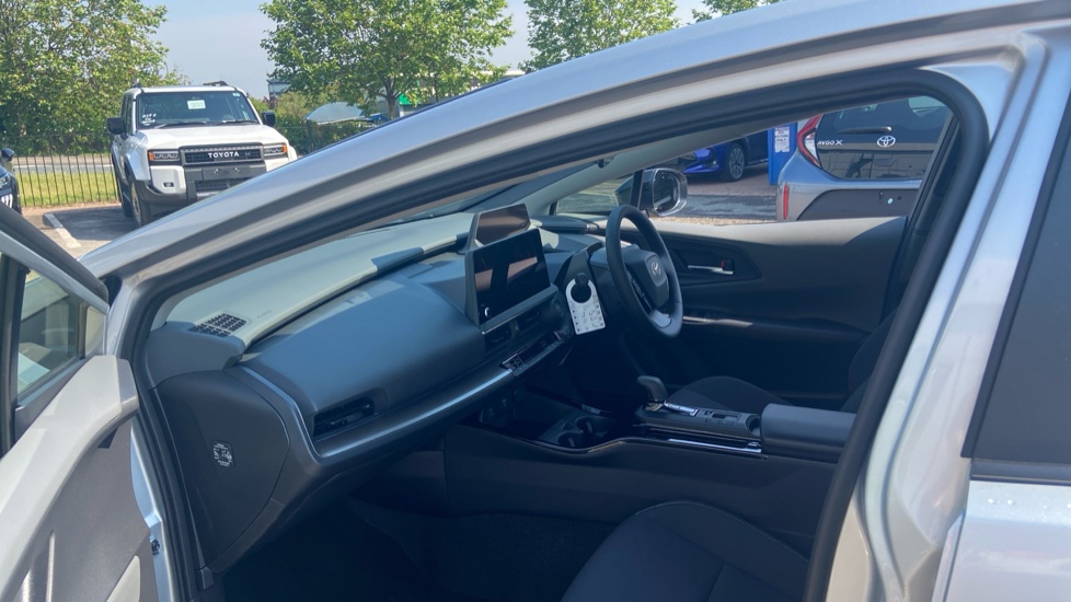 Toyota Prius 2.0 PHEV Design 5dr CVT Hatchback - Image 5