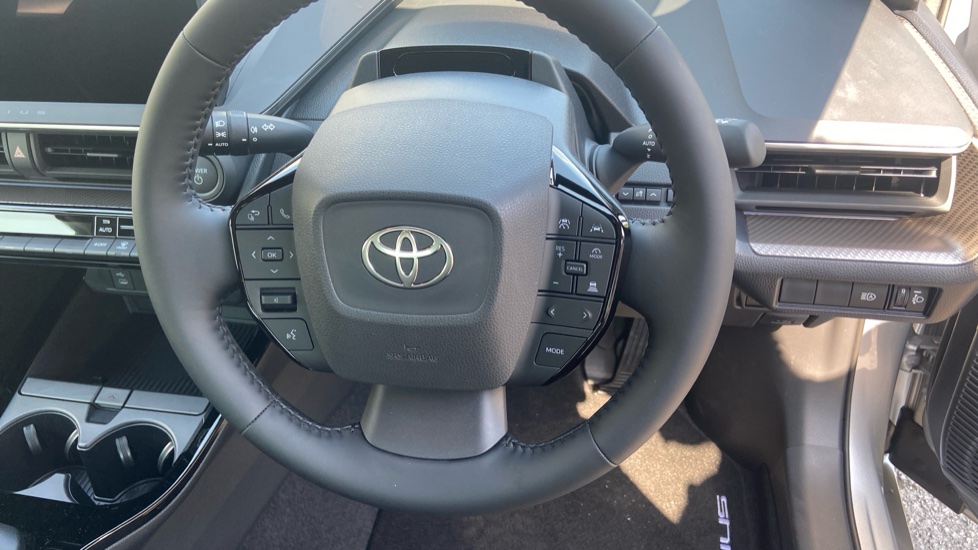 Toyota Prius 2.0 PHEV Design 5dr CVT Hatchback - Image 7