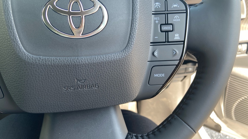 Toyota Prius 2.0 PHEV Design 5dr CVT Hatchback - Image 38