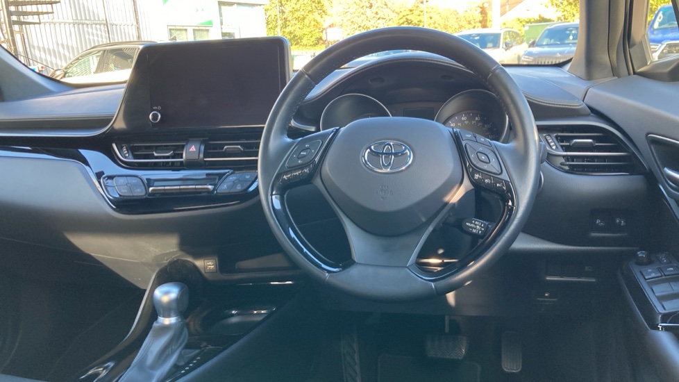 Toyota C-HR 1.8 Hybrid Design 5dr CVT Hybrid Hatchback - Image 6