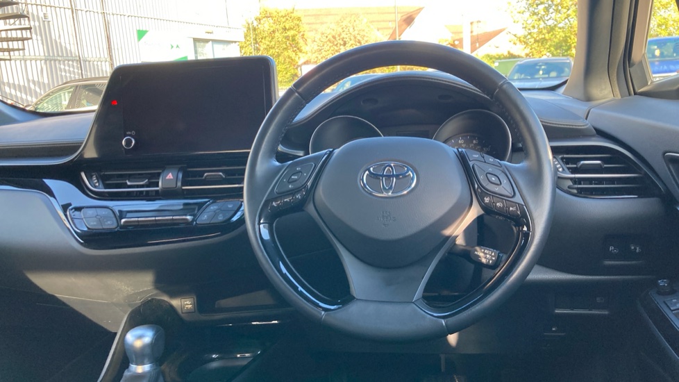 Toyota C-HR 1.8 Hybrid Design 5dr CVT Hybrid Hatchback - Image 7