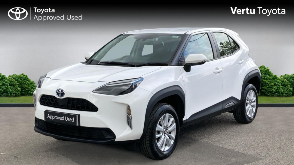 Toyota Yaris Cross 1.5 Hybrid Icon 5dr CVT Hybrid Estate - Image 3