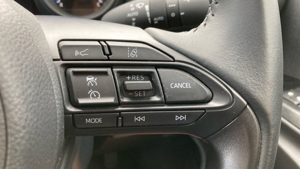 Toyota Yaris Cross 1.5 Hybrid Icon 5dr CVT Hybrid Estate - Image 30