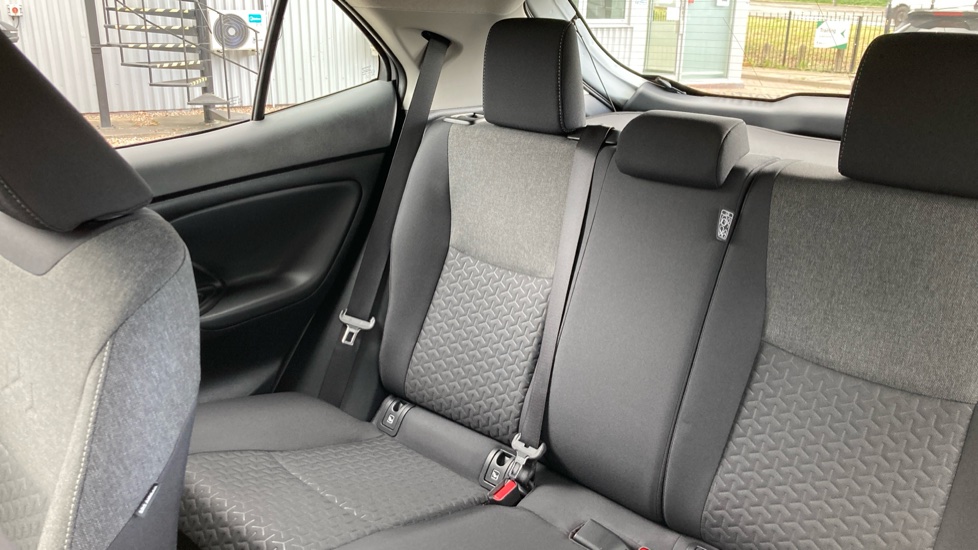 Toyota Yaris Cross 1.5 Hybrid Icon 5dr CVT Hybrid Estate - Image 42