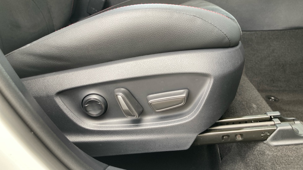 Toyota C-HR 2.0 Hybrid GR Sport 5dr CVT Hybrid Hatchback - Image 30