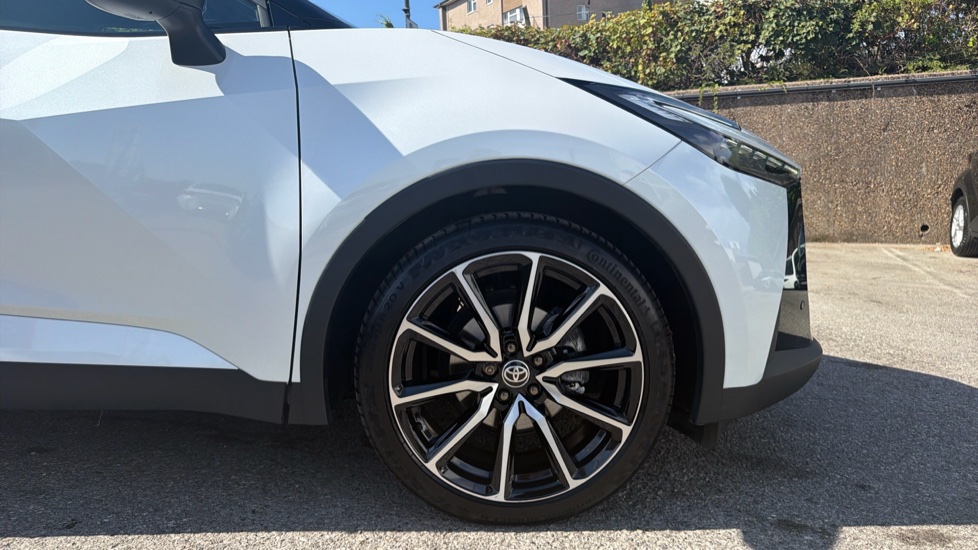 Toyota C-HR 2.0 Hybrid GR Sport 5dr CVT Hybrid Hatchback - Image 25
