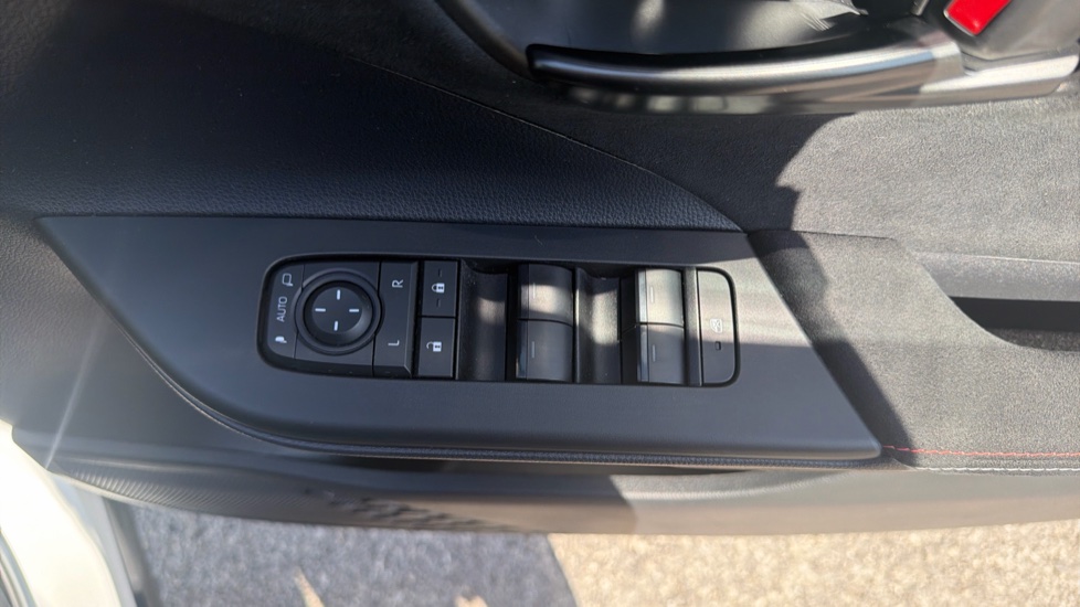 Toyota C-HR 2.0 Hybrid GR Sport 5dr CVT Hybrid Hatchback - Image 33