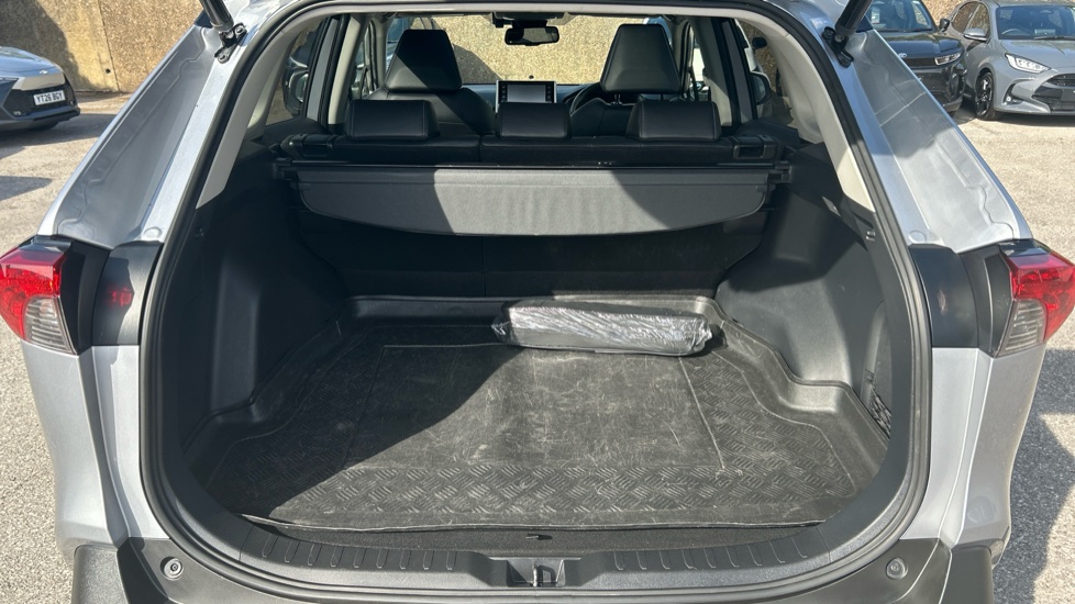 Toyota RAV4 2.5 VVT-i Hybrid Excel 5dr CVT Hybrid Estate - Image 13
