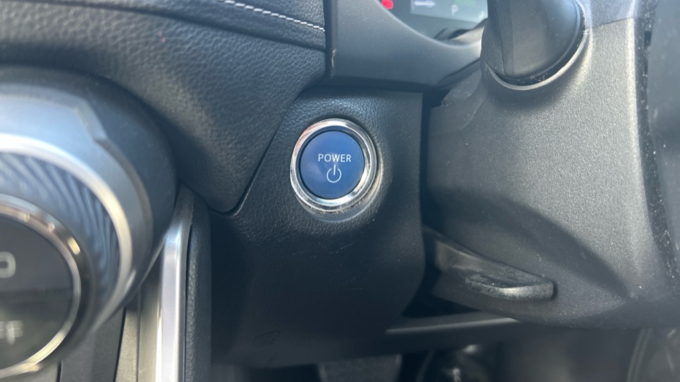 Toyota RAV4 2.5 VVT-i Hybrid Excel 5dr CVT Hybrid Estate - Image 16