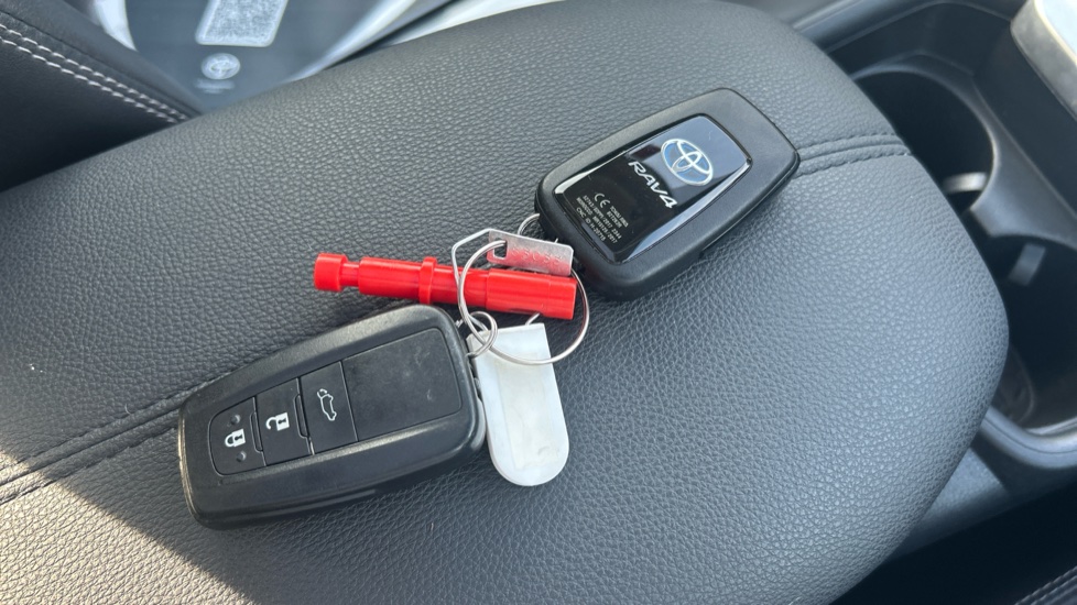 Toyota RAV4 2.5 VVT-i Hybrid Excel 5dr CVT Hybrid Estate - Image 28