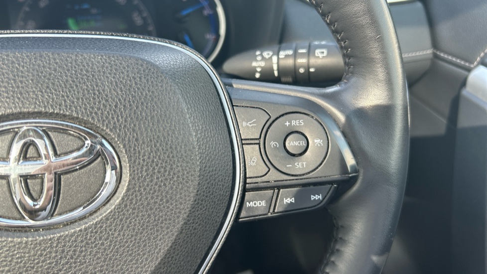 Toyota RAV4 2.5 VVT-i Hybrid Excel 5dr CVT Hybrid Estate - Image 31