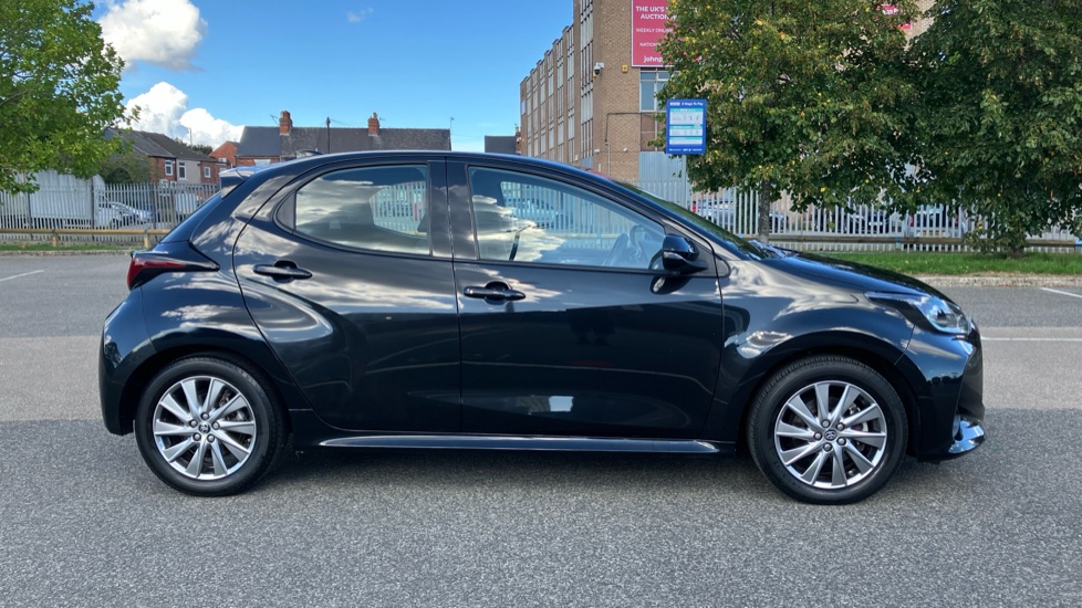 Toyota Yaris 1.5 Hybrid Icon 5dr CVT Hybrid Hatchback - Image 23