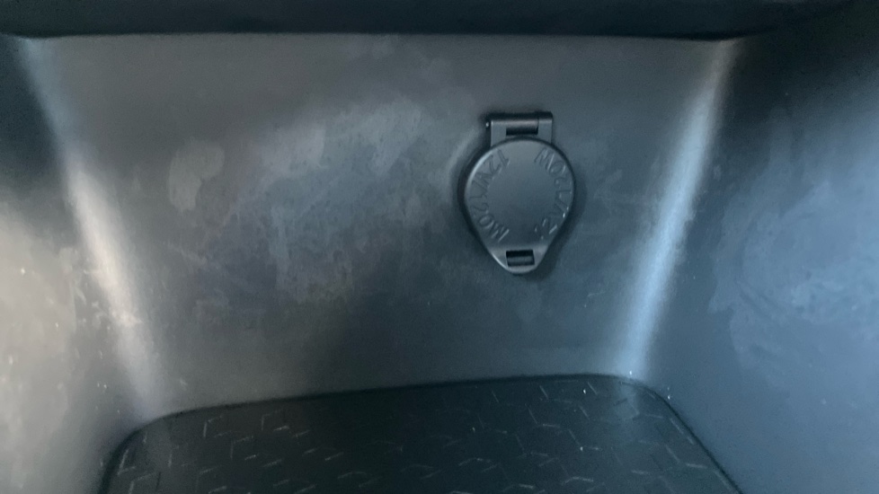 Toyota Yaris 1.5 Hybrid Icon 5dr CVT Hybrid Hatchback - Image 34