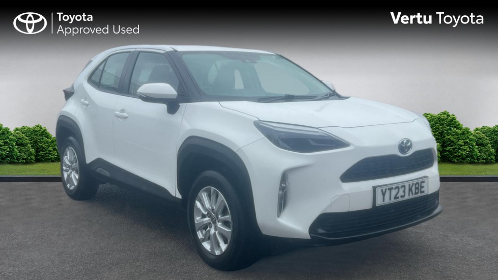 Toyota Yaris Cross 1.5 Hybrid Icon 5dr CVT Hybrid Estate - Image 1