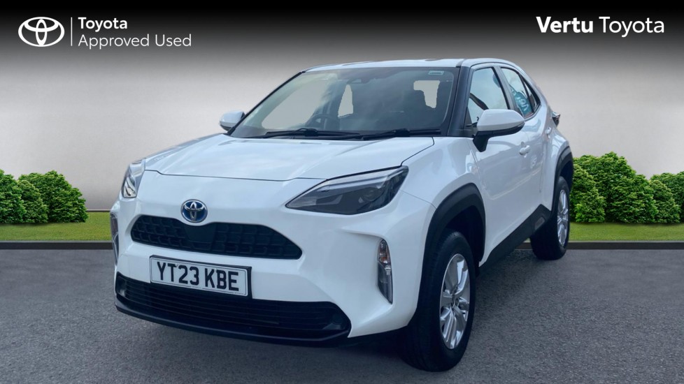 Toyota Yaris Cross 1.5 Hybrid Icon 5dr CVT Hybrid Estate - Image 3