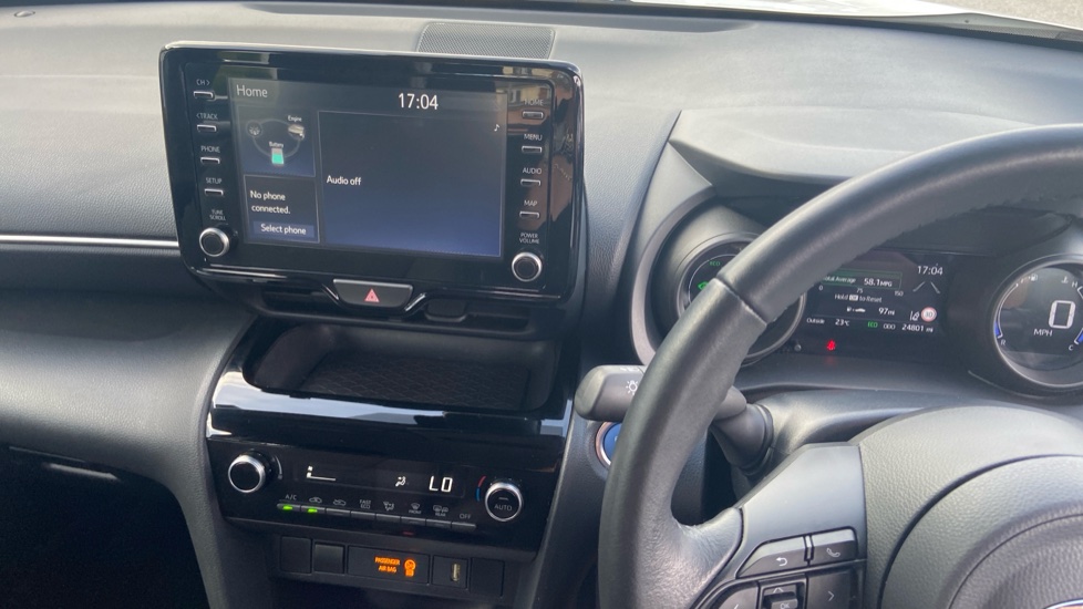 Toyota Yaris Cross 1.5 Hybrid Icon 5dr CVT Hybrid Estate - Image 10