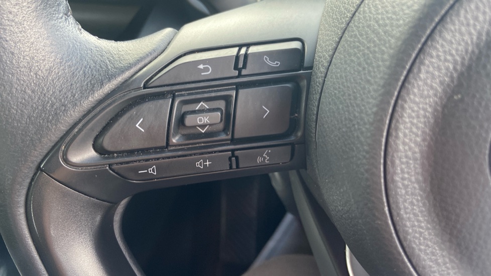 Toyota Yaris Cross 1.5 Hybrid Icon 5dr CVT Hybrid Estate - Image 31