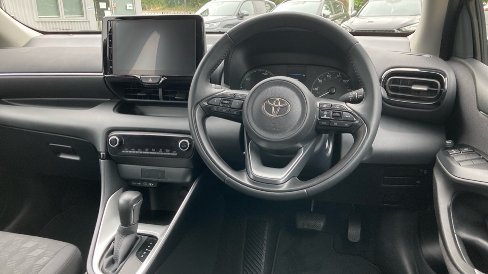Toyota Yaris 1.5 Hybrid Icon 5dr CVT Hybrid Hatchback - Image 6