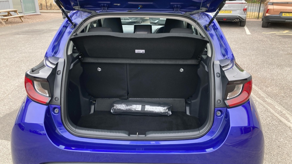 Toyota Yaris 1.5 Hybrid Icon 5dr CVT Hybrid Hatchback - Image 13