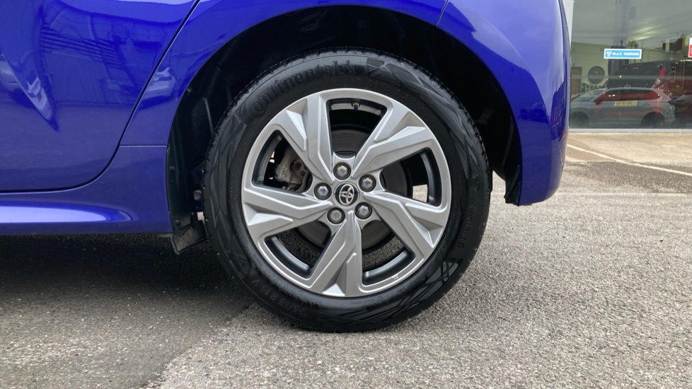 Toyota Yaris 1.5 Hybrid Icon 5dr CVT Hybrid Hatchback - Image 25