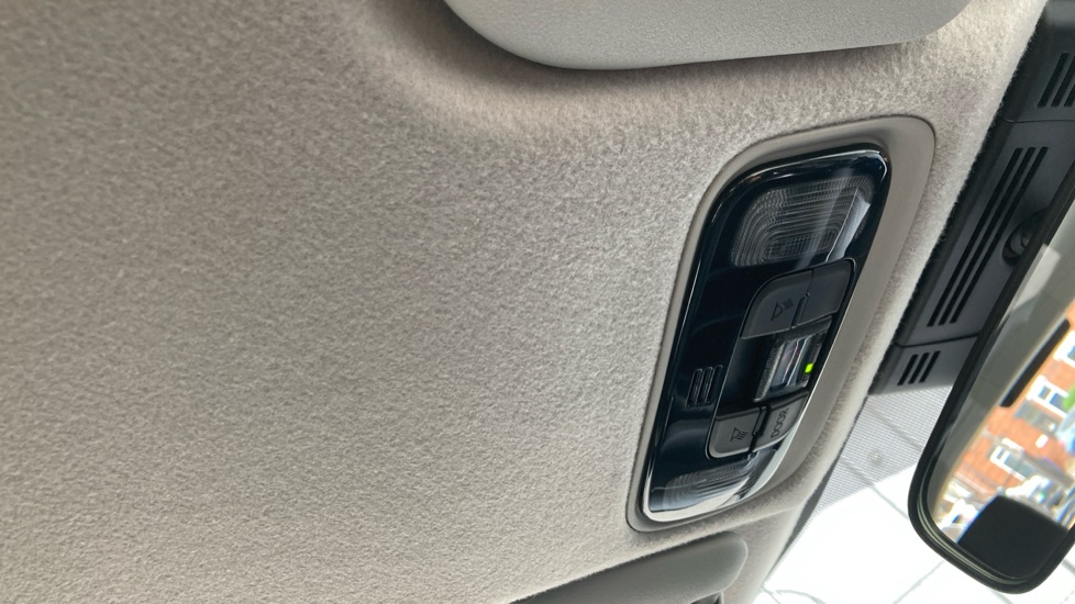Toyota Yaris 1.5 Hybrid Icon 5dr CVT Hybrid Hatchback - Image 39