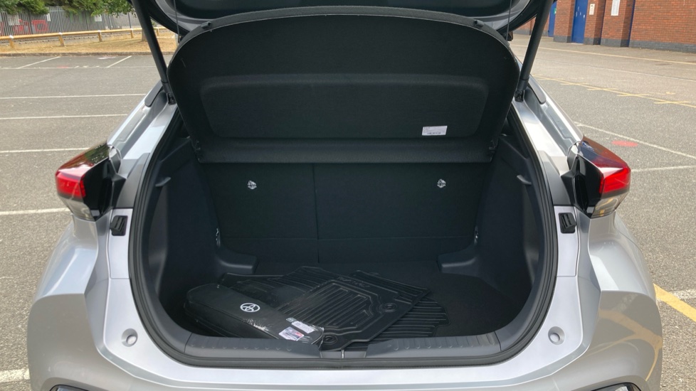 Toyota C-HR 1.8 Hybrid Excel 5dr CVT Hybrid Hatchback - Image 13