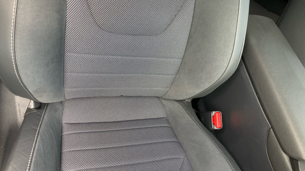 Toyota C-HR 1.8 Hybrid Excel 5dr CVT Hybrid Hatchback - Image 14