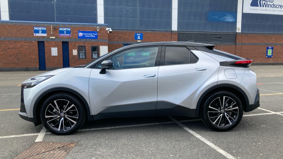 Toyota C-HR 1.8 Hybrid Excel 5dr CVT Hybrid Hatchback - Image 24
