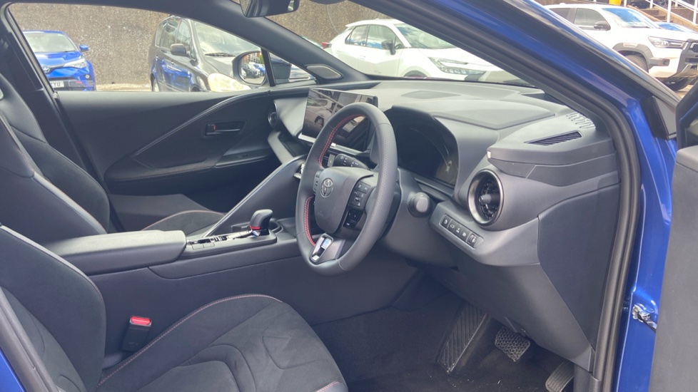 Toyota C-HR 2.0 PHEV GR Sport 5dr CVT Hatchback - Image 5