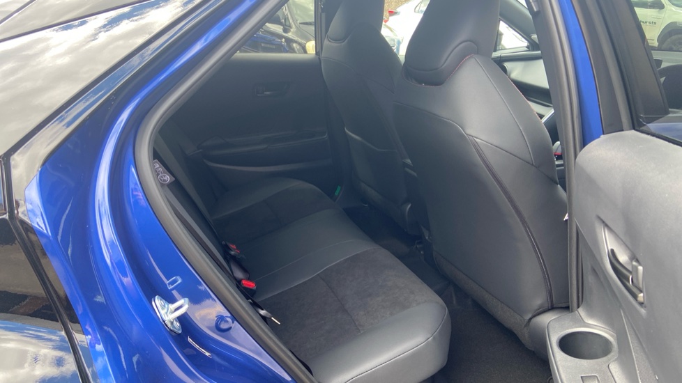 Toyota C-HR 2.0 PHEV GR Sport 5dr CVT Hatchback - Image 8