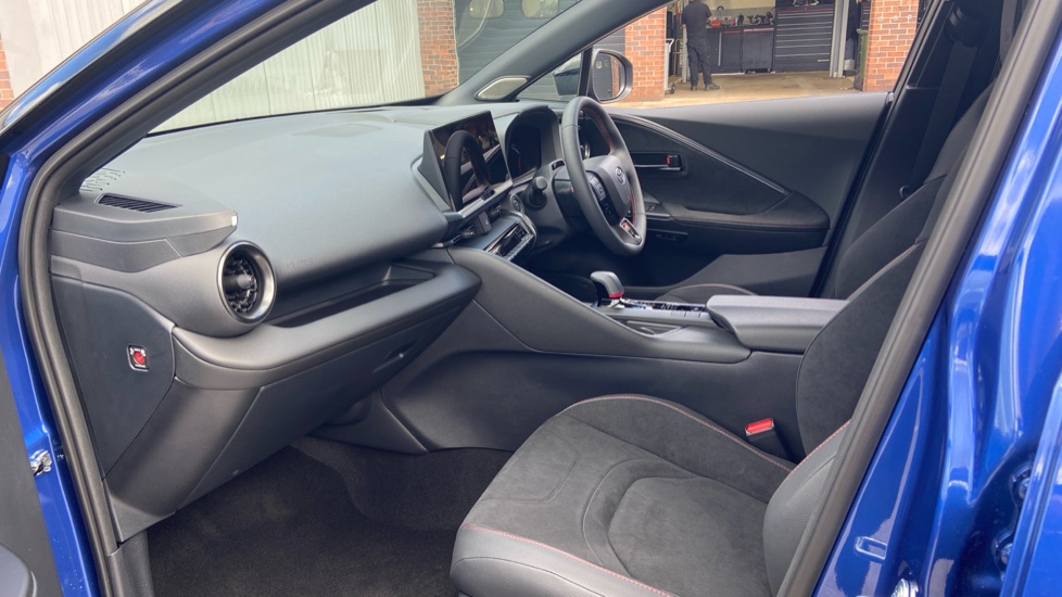 Toyota C-HR 2.0 PHEV GR Sport 5dr CVT Hatchback - Image 12