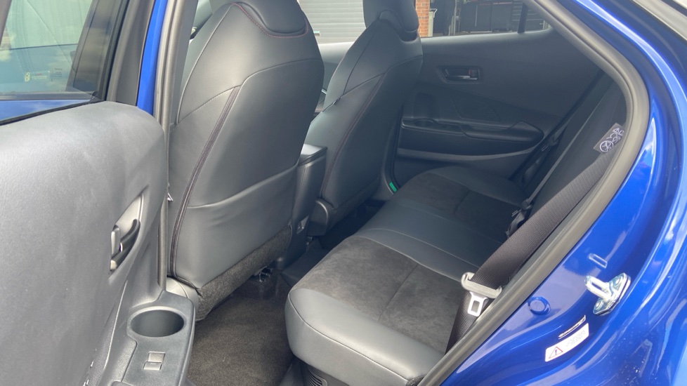 Toyota C-HR 2.0 PHEV GR Sport 5dr CVT Hatchback - Image 15