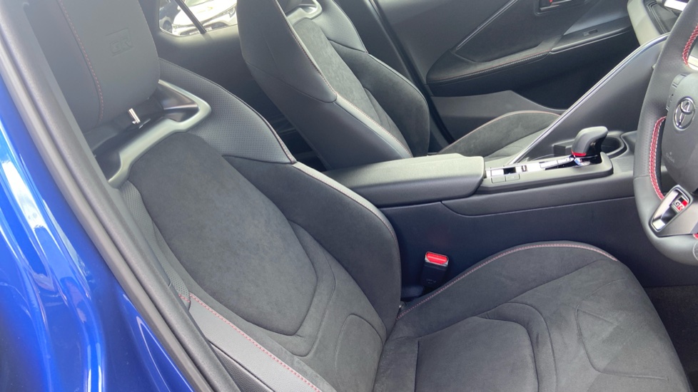 Toyota C-HR 2.0 PHEV GR Sport 5dr CVT Hatchback - Image 17