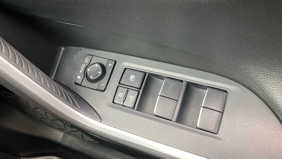 Toyota RAV4 2.5 VVT-i Hybrid Excel 5dr CVT Hybrid Estate - Image 33