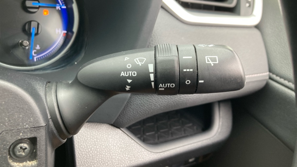 Toyota RAV4 2.5 VVT-i Hybrid Excel 5dr CVT Hybrid Estate - Image 35