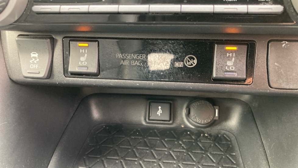 Toyota RAV4 2.5 VVT-i Hybrid Excel 5dr CVT Hybrid Estate - Image 40
