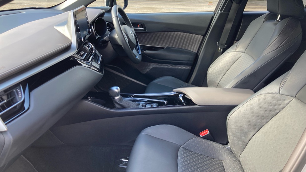 Toyota C-HR 1.8 Hybrid Excel 5dr CVT Hybrid Hatchback - Image 5