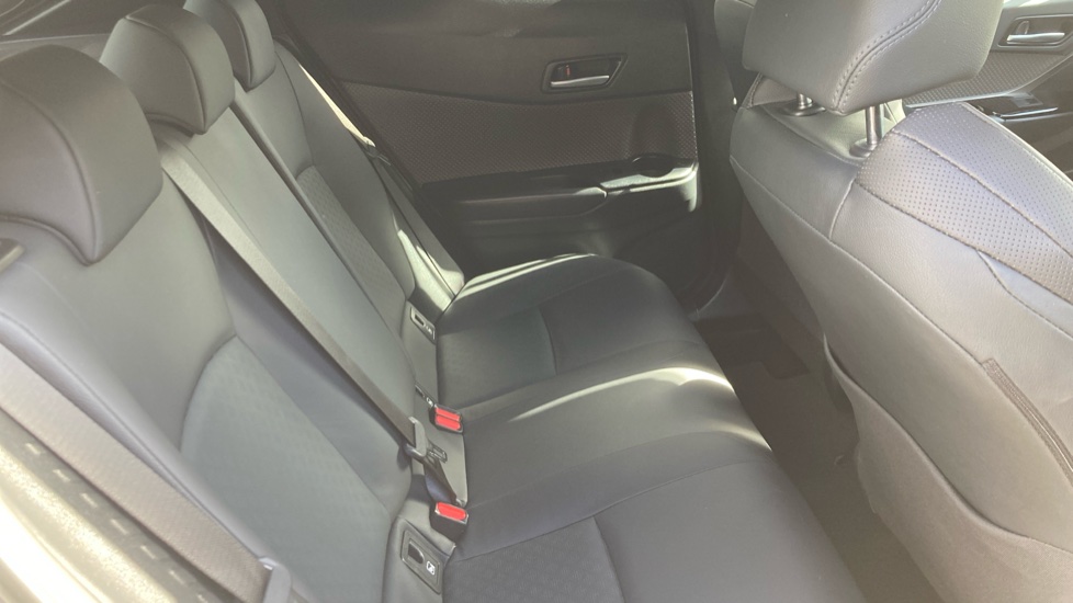 Toyota C-HR 1.8 Hybrid Excel 5dr CVT Hybrid Hatchback - Image 8