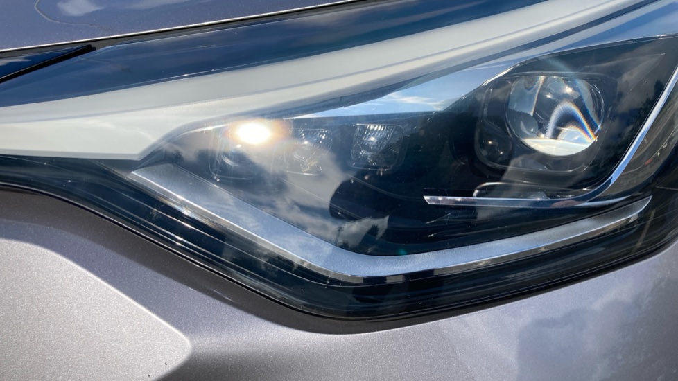 Toyota C-HR 1.8 Hybrid Excel 5dr CVT Hybrid Hatchback - Image 20