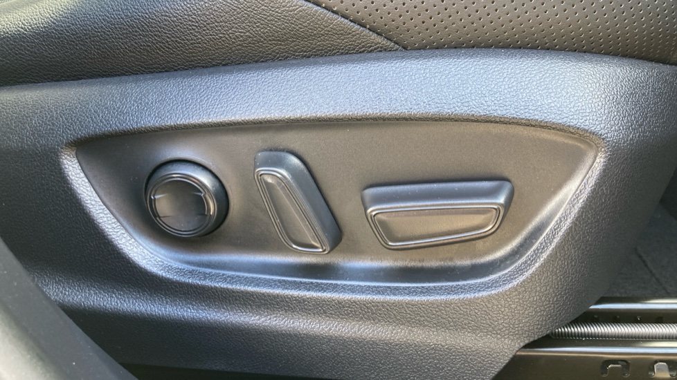 Toyota C-HR 1.8 Hybrid Excel 5dr CVT Hybrid Hatchback - Image 29
