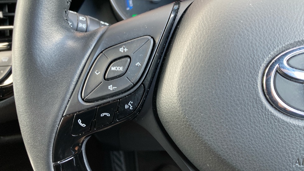 Toyota C-HR 1.8 Hybrid Excel 5dr CVT Hybrid Hatchback - Image 38