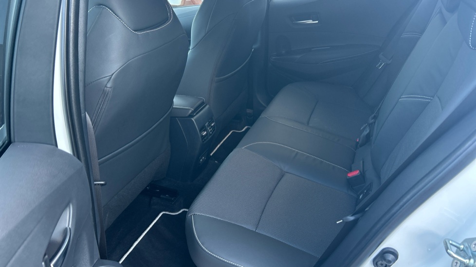 Toyota Corolla 1.8 Hybrid Excel 5dr CVT Hybrid Hatchback - Image 13