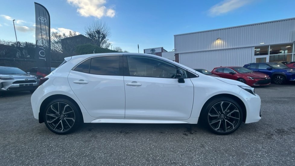 Toyota Corolla 1.8 Hybrid Excel 5dr CVT Hybrid Hatchback - Image 16