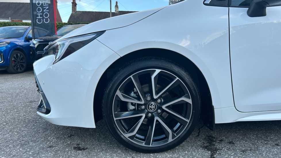 Toyota Corolla 1.8 Hybrid Excel 5dr CVT Hybrid Hatchback - Image 18