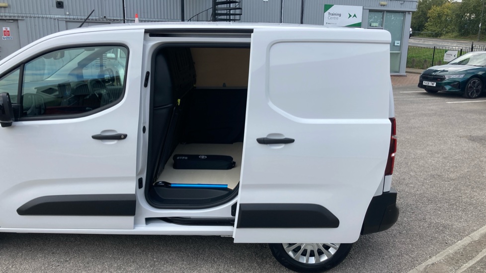 Toyota Proace City L1 Diesel 1.5D 100 Icon Van - Image 15