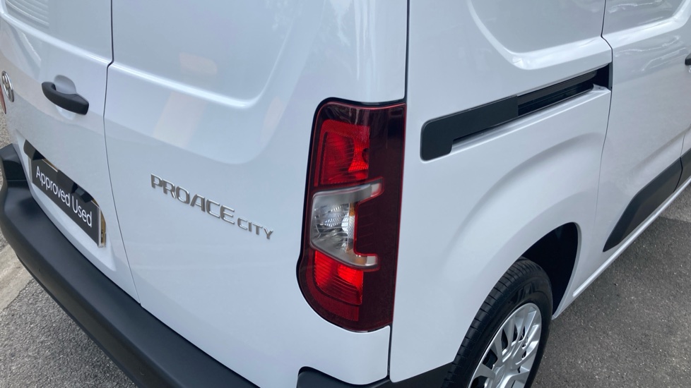 Toyota Proace City L1 Diesel 1.5D 100 Icon Van - Image 21
