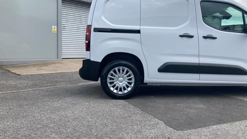 Toyota Proace City L1 Diesel 1.5D 100 Icon Van - Image 25