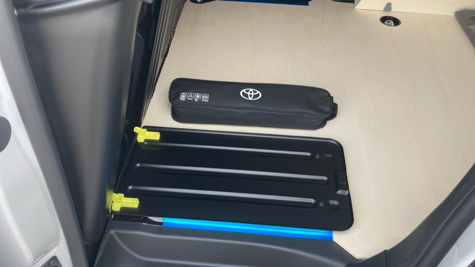 Toyota Proace City L1 Diesel 1.5D 100 Icon Van - Image 18