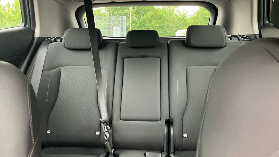 Kia Sportage 1.6T GDi ISG 2 5dr Petrol Estate - Image 15